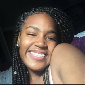 Meet your Posher, Arielle